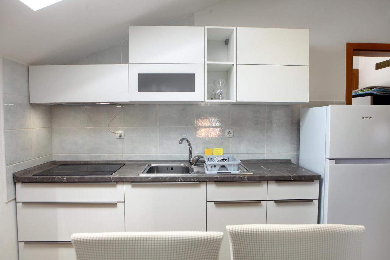❷⓿❷❸ Apartment Dolphin Ізола Екстер'єр фото
