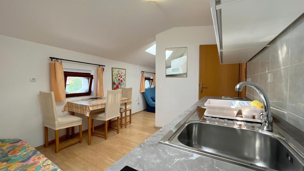 ❷⓿❷❸ Apartment Dolphin Ізола Екстер'єр фото