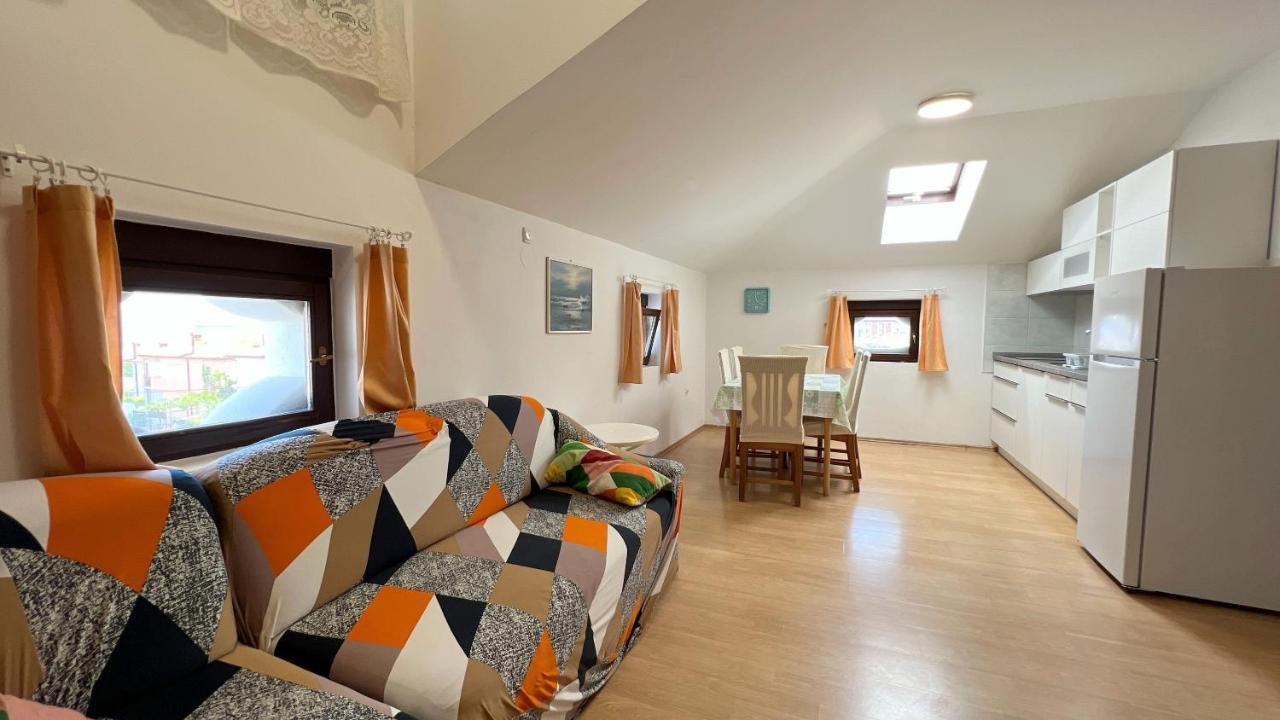 ❷⓿❷❸ Apartment Dolphin Ізола Екстер'єр фото
